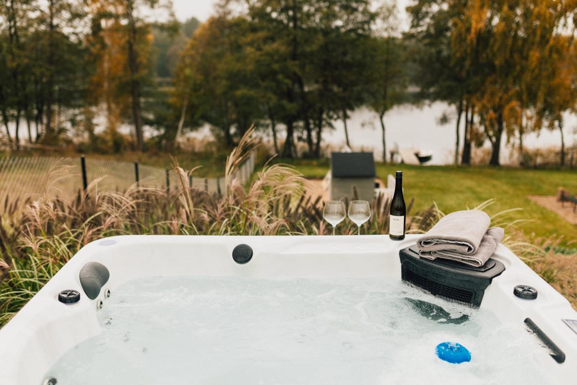 Villa Kalwa House - Dom Nad Jeziorem Z Prywatnym Pomostem I Jacuzzi Oraz Sprzetem Wodnym