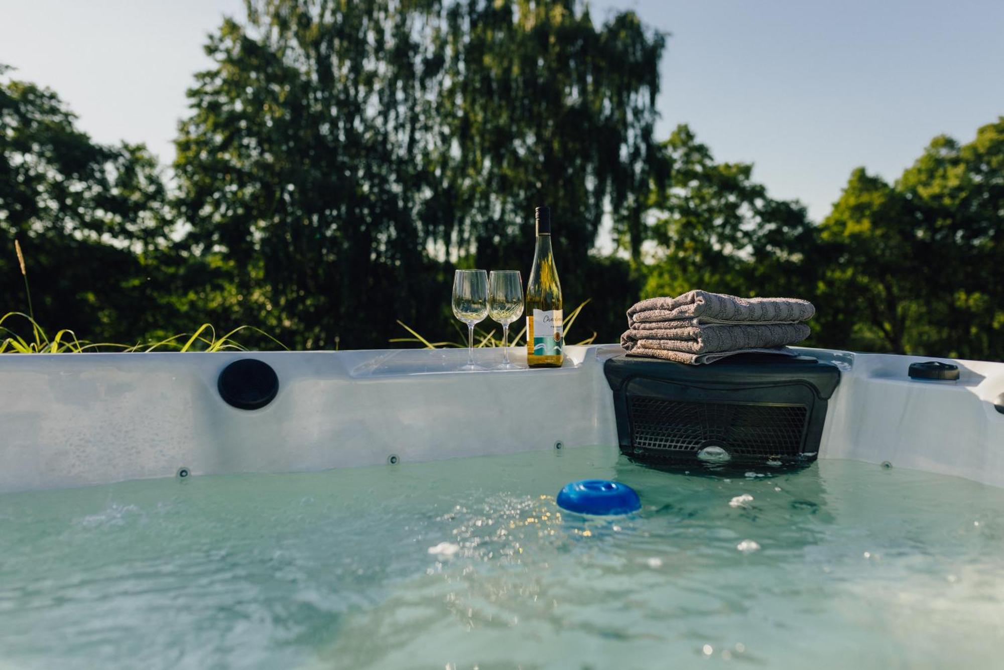 Kalwa House - Dom Nad Jeziorem Z Prywatnym Pomostem I Jacuzzi Oraz Sprzetem Wodnym * Pasym